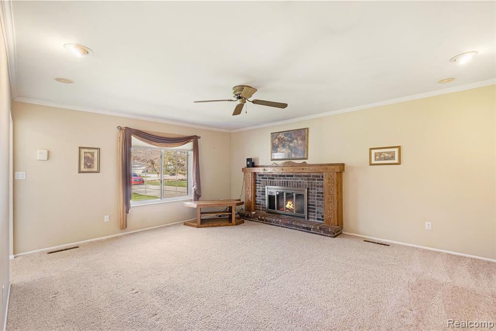 5537 VASSAR Road, Grand Blanc, MI 48439 — Photo 4