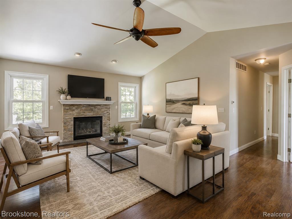 4289 Covey Lane, Grand Blanc, MI 48439 — Photo 9