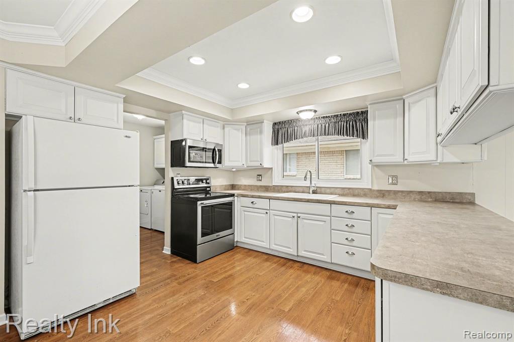 42235 Sycamore Drive, Sterling Heights, MI 48313 — Photo 4