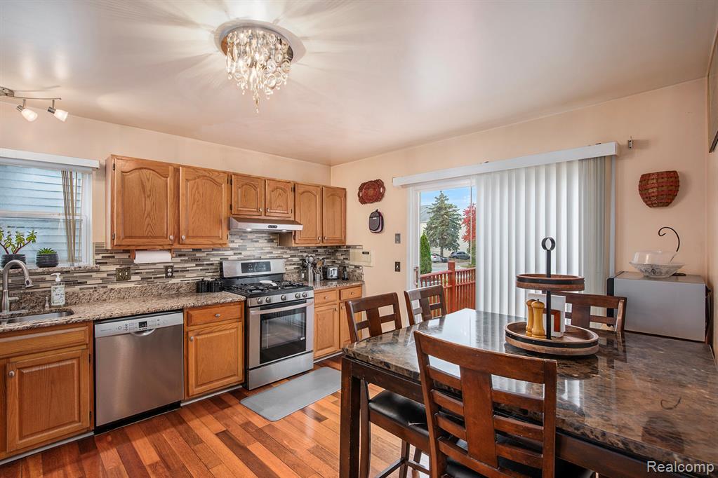 862 Polo Place, Auburn Hills, MI 48326 — Photo 11