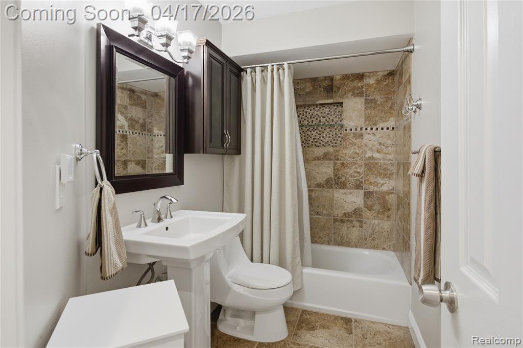 3389 Shawnee Lane, Waterford, MI 48329 — Photo 57