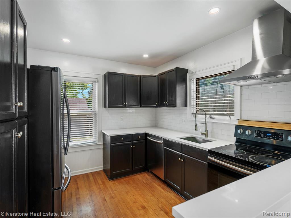800 N EDISON Avenue, Royal Oak, MI 48067 — Photo 9