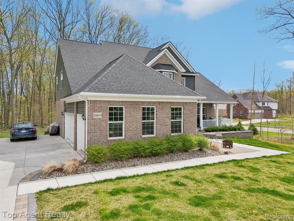 59419 DEER HAVEN Drive, South Lyon, MI 48178 — Photo 43