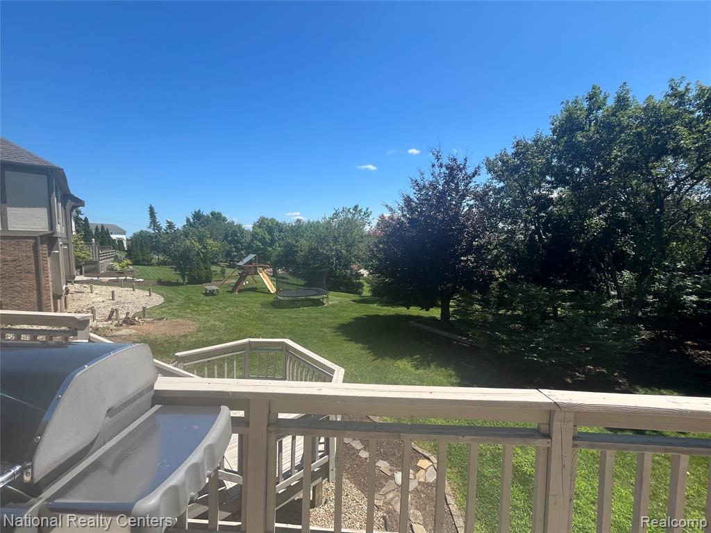 17610 Farmcrest Lane, Northville, MI 48168 — Photo 6