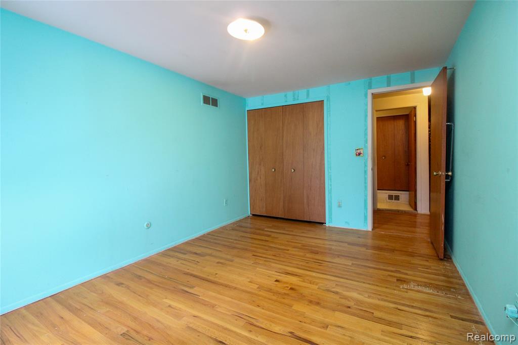 1922 Thornhill Place, Detroit, MI 48207 — Photo 14