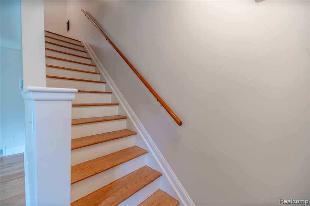 502 W Houstonia Avenue, Royal Oak, MI 48073 — Photo 11