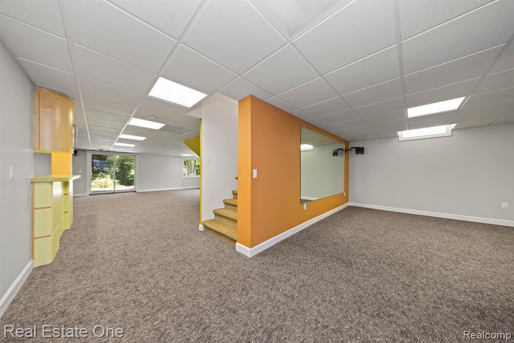 6745 CHARING Crossing, West Bloomfield, MI — Photo 57