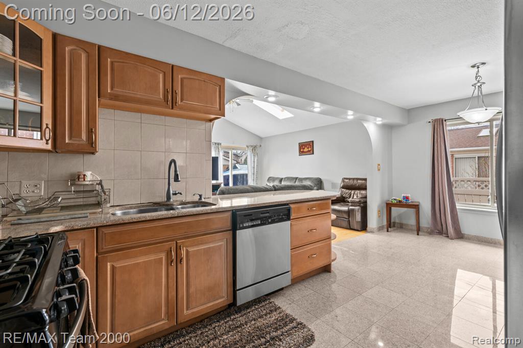 3 Morross Court, Dearborn, MI 48126 — Photo 10