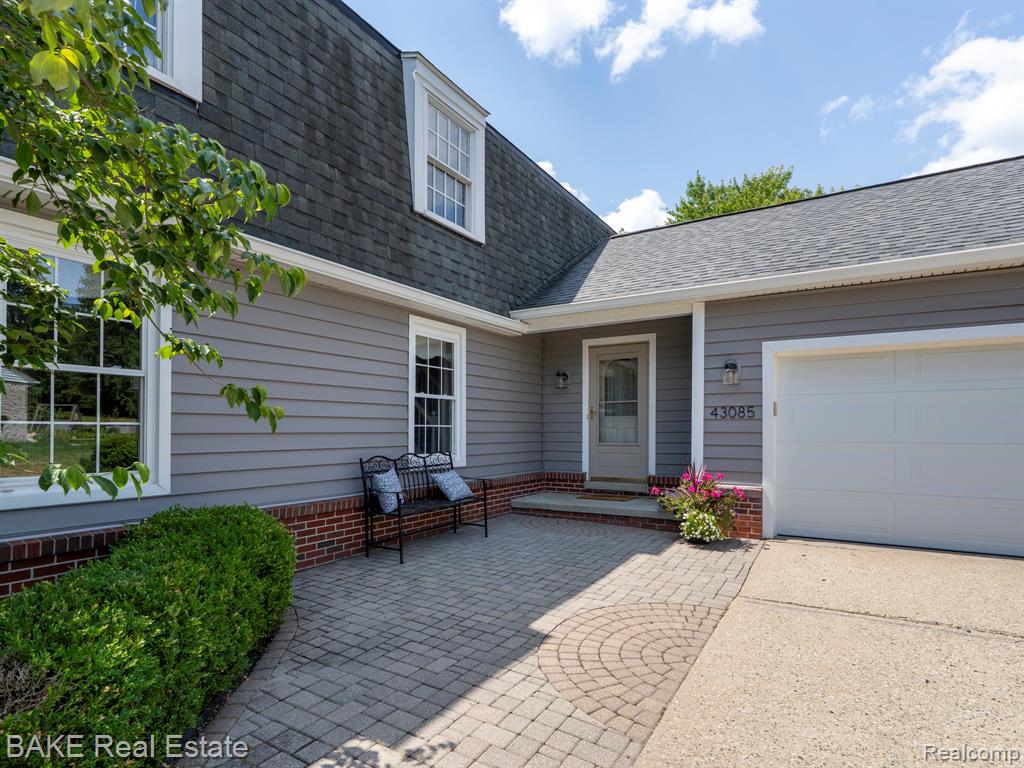 43085 Whisper Court, Northville, MI 48168 — Photo 2