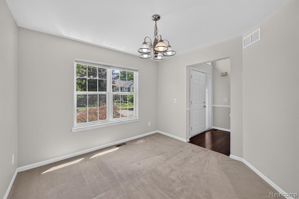 4895 Greenview Drive, Commerce Twp, MI 48382 — Photo 8