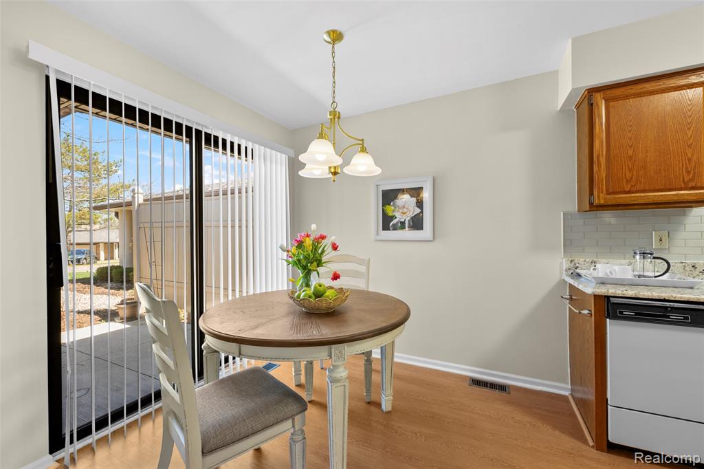 985 Wexford Way, 34, Rochester Hills, MI 48307 — Photo 17