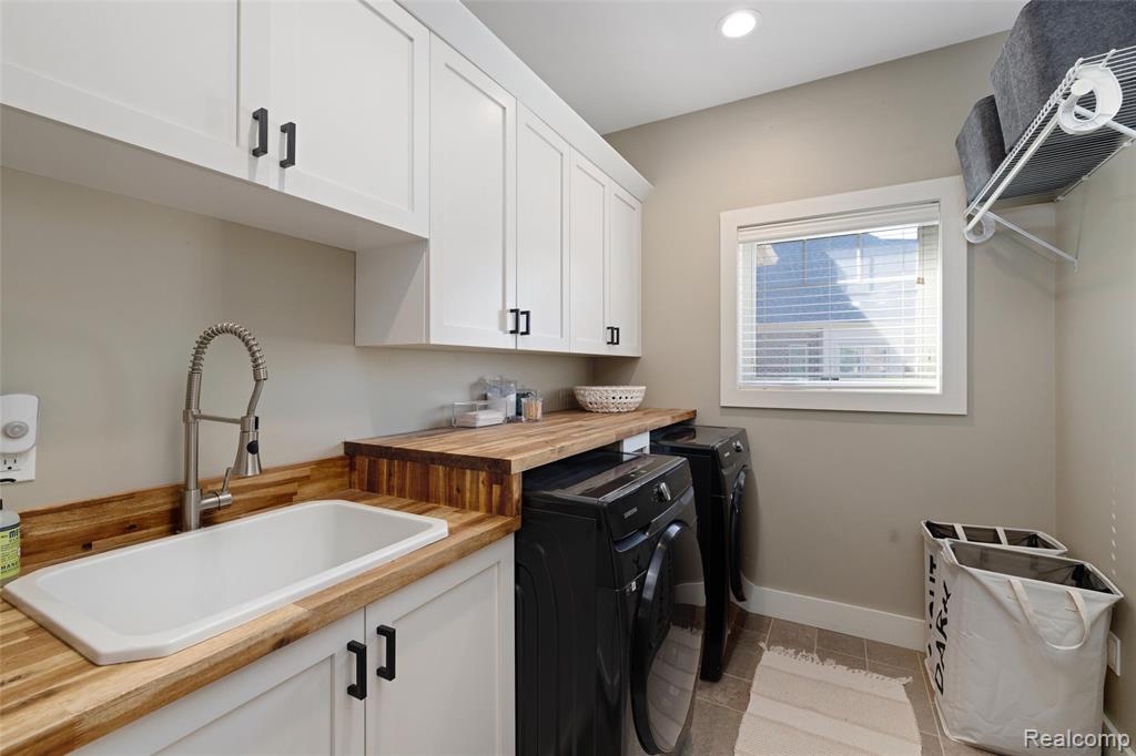 7252 Ardsley Lane, Clarkston, MI 48348 — Photo 32