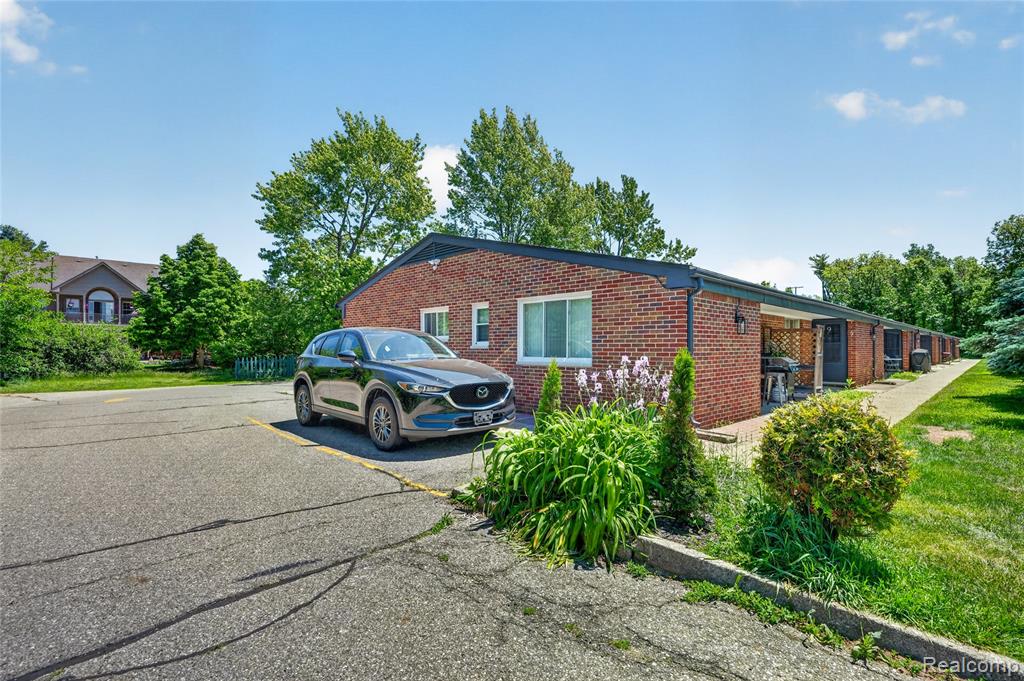 48770 Shelby Road, Shelby Twp, MI 48317 — Photo 18