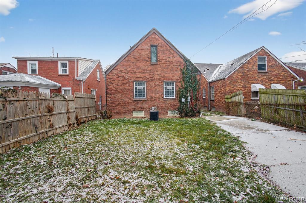 9495 Lakepointe Street, Detroit, MI 48224 — Photo 33