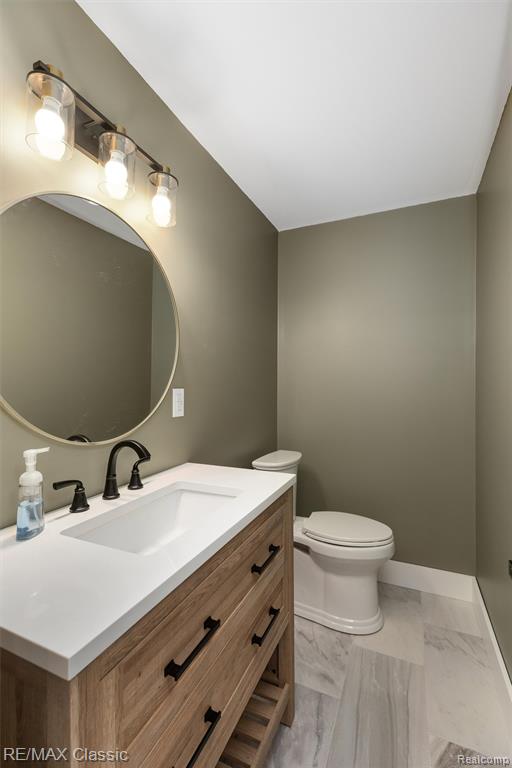 801 Kestrel Court, South Lyon, MI 48178 — Photo 38