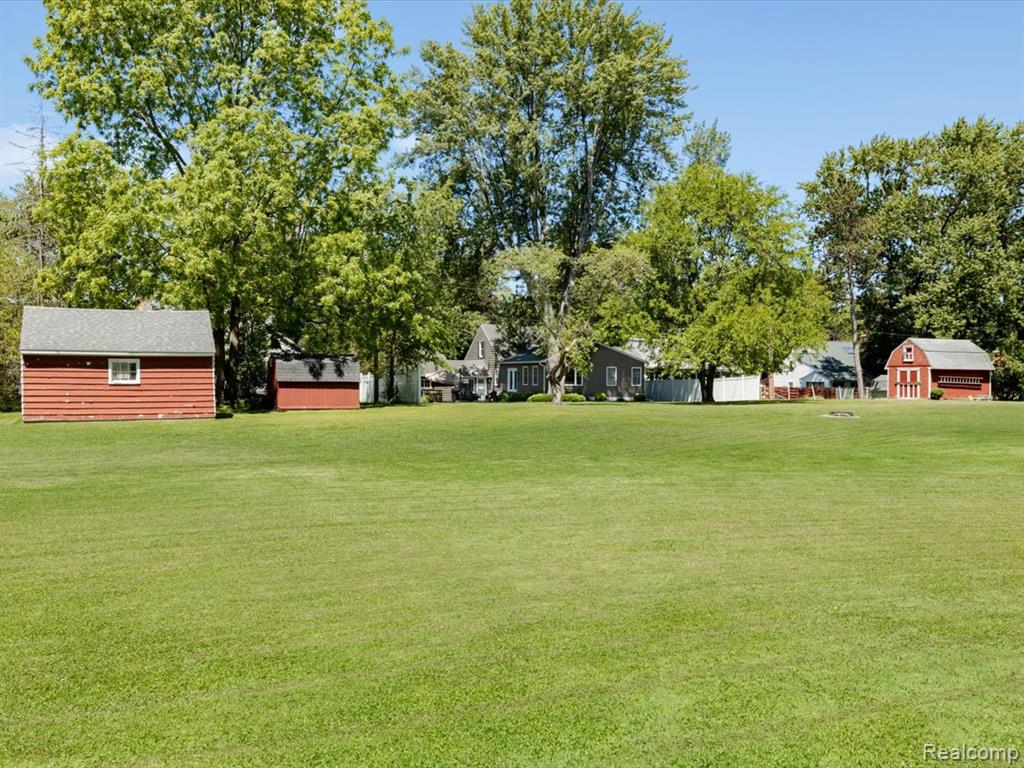 832 N 9th Street, St. Clair, MI 48079 — Photo 35