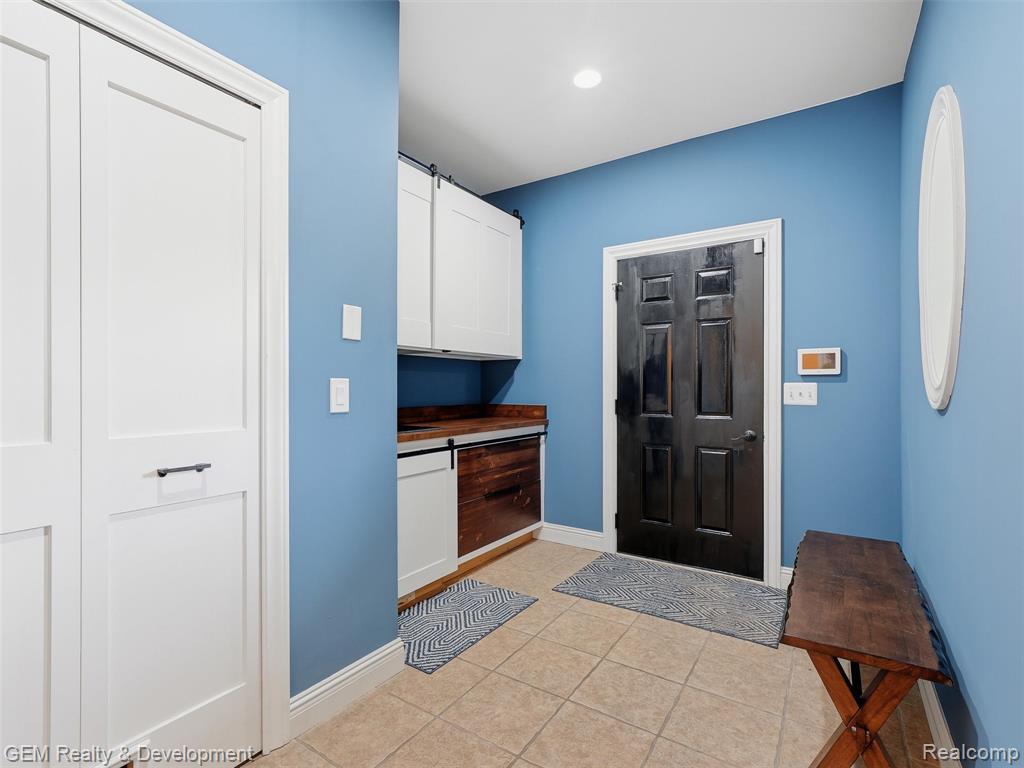 45625 W 9 Mile Road, Novi, MI — Photo 64