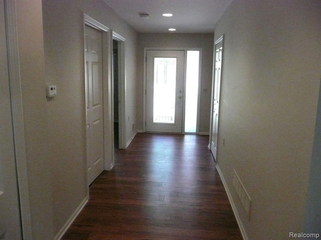 21372 MULBERRY Court, Farmington Hills, MI 48336 — Photo 14