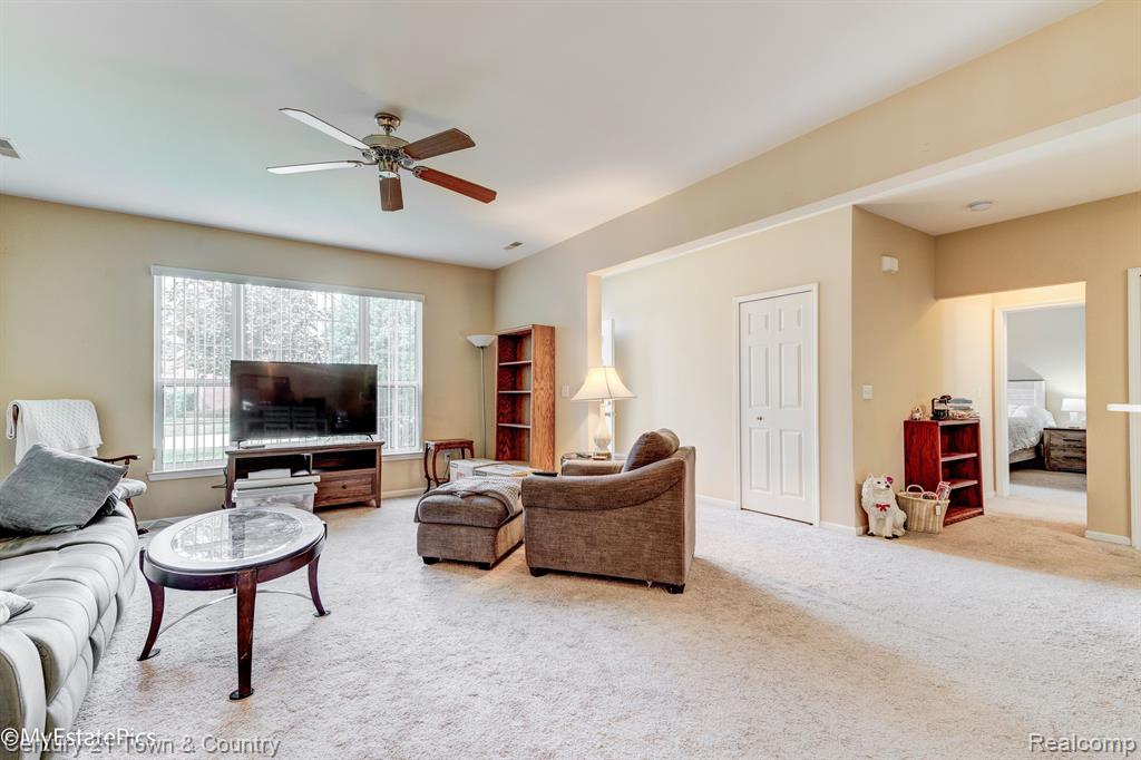 28104 CHESAPEAKE Circle, 334, Walled Lake, MI 48390 — Photo 13