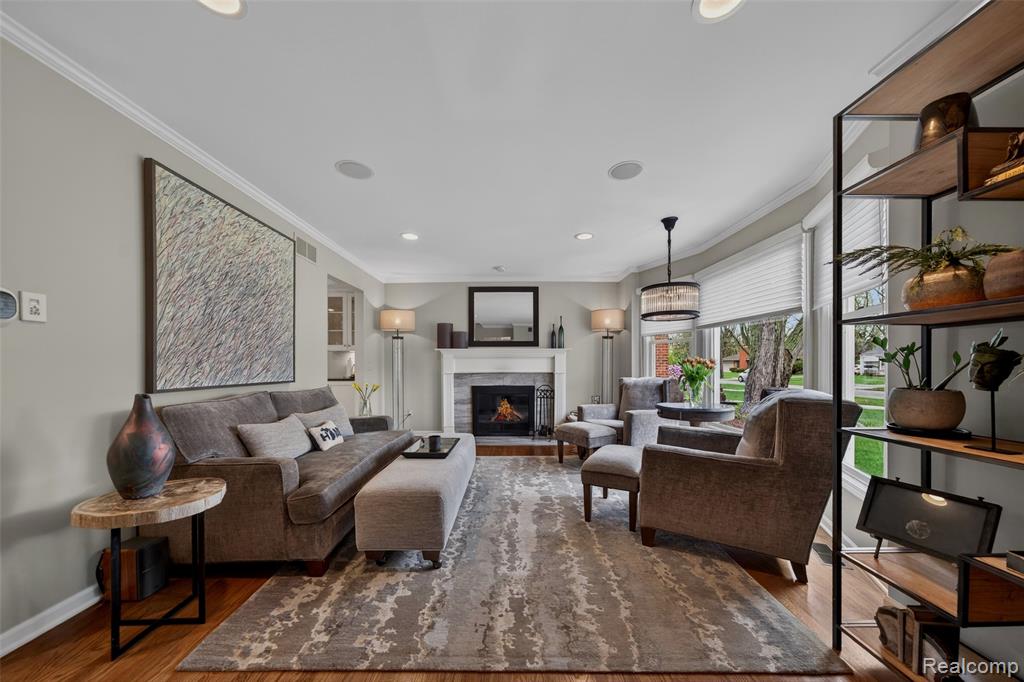 16265 Locherbie Avenue, Beverly Hills, MI 48025 — Photo 3