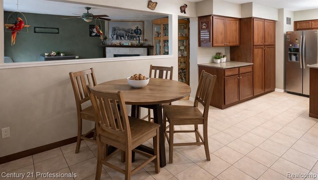 406 Woodlawn Avenue, Royal Oak, MI 48073 — Photo 9