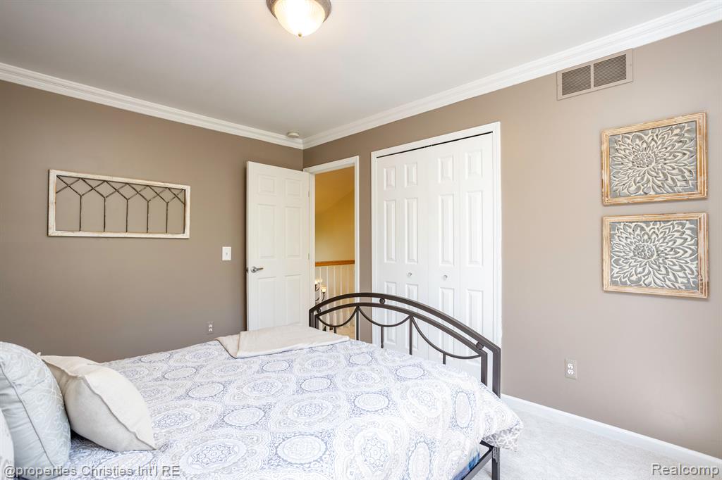 45571 IRVINE Drive, Novi, MI — Photo 34