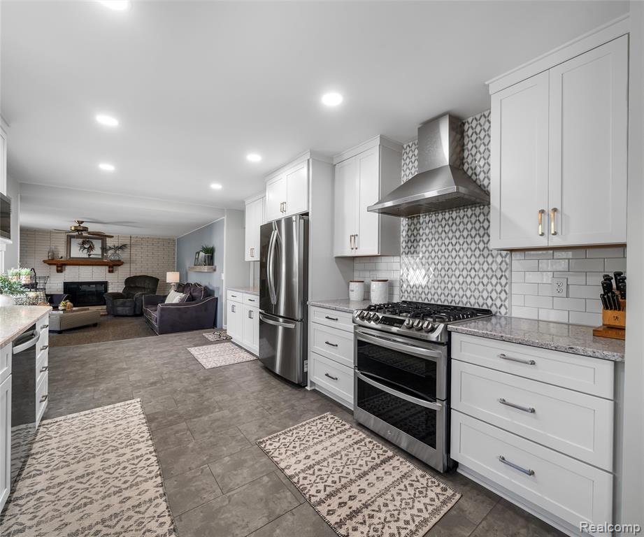 43960 Parkside Street, Canton, MI 48187 — Photo 16