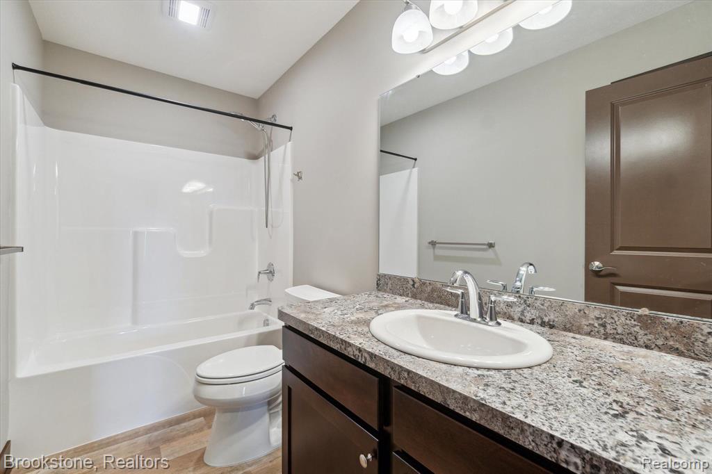 4050 CAYMAN Drive, Dewitt, MI 48820 — Photo 48