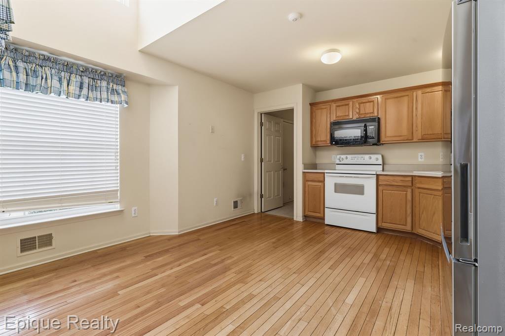 321 Cherry Grove Road Road, Canton, MI 48188 — Photo 17