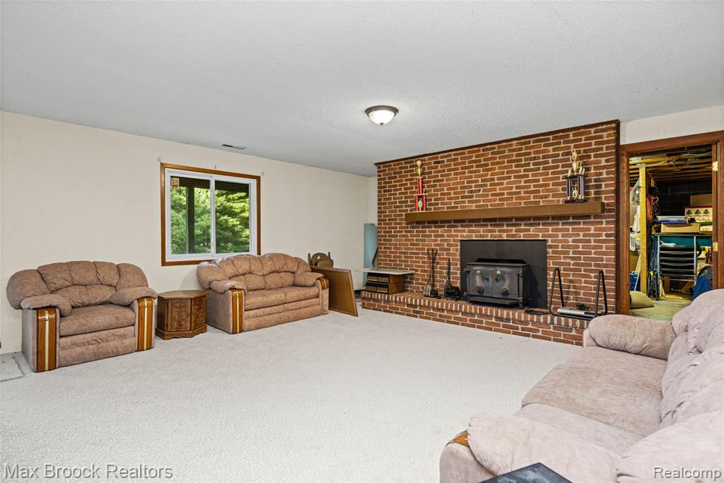 4622 Fleck Drive, Hartland, MI 48430 — Photo 43