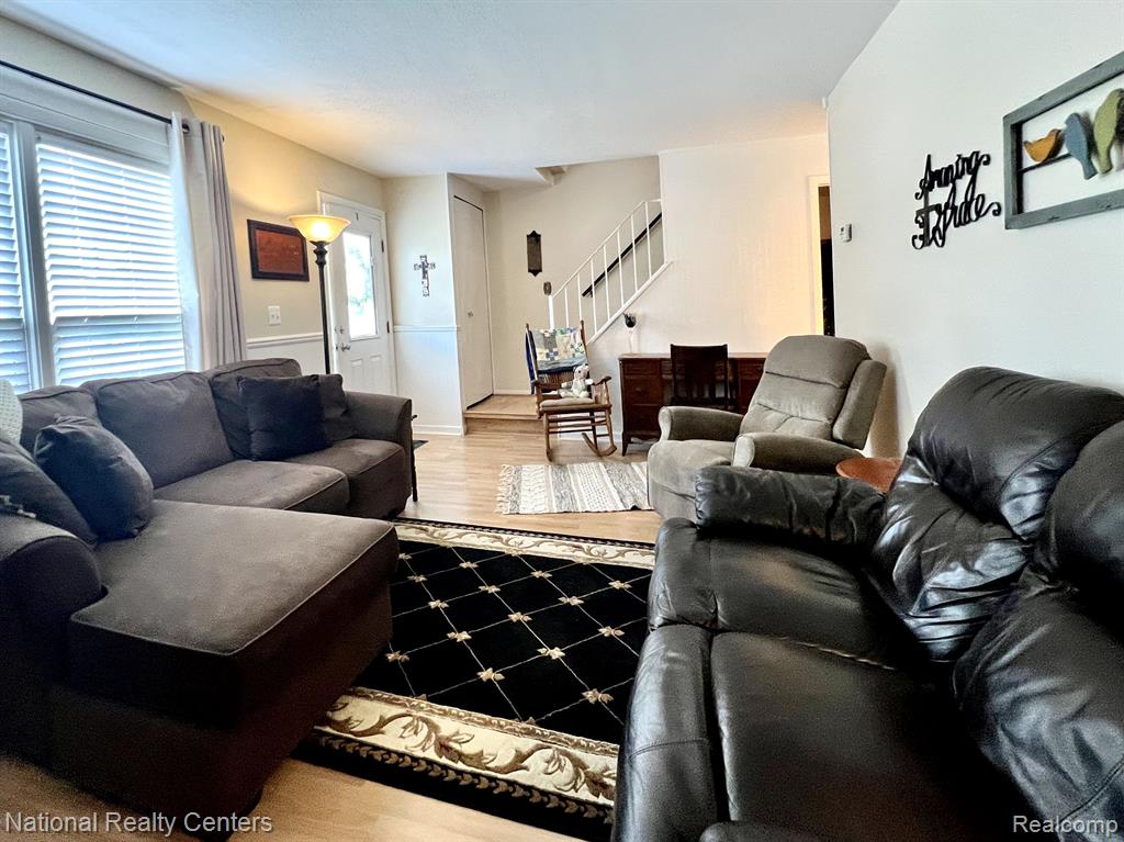 24584 BASHIAN Drive, Novi, MI — Photo 7