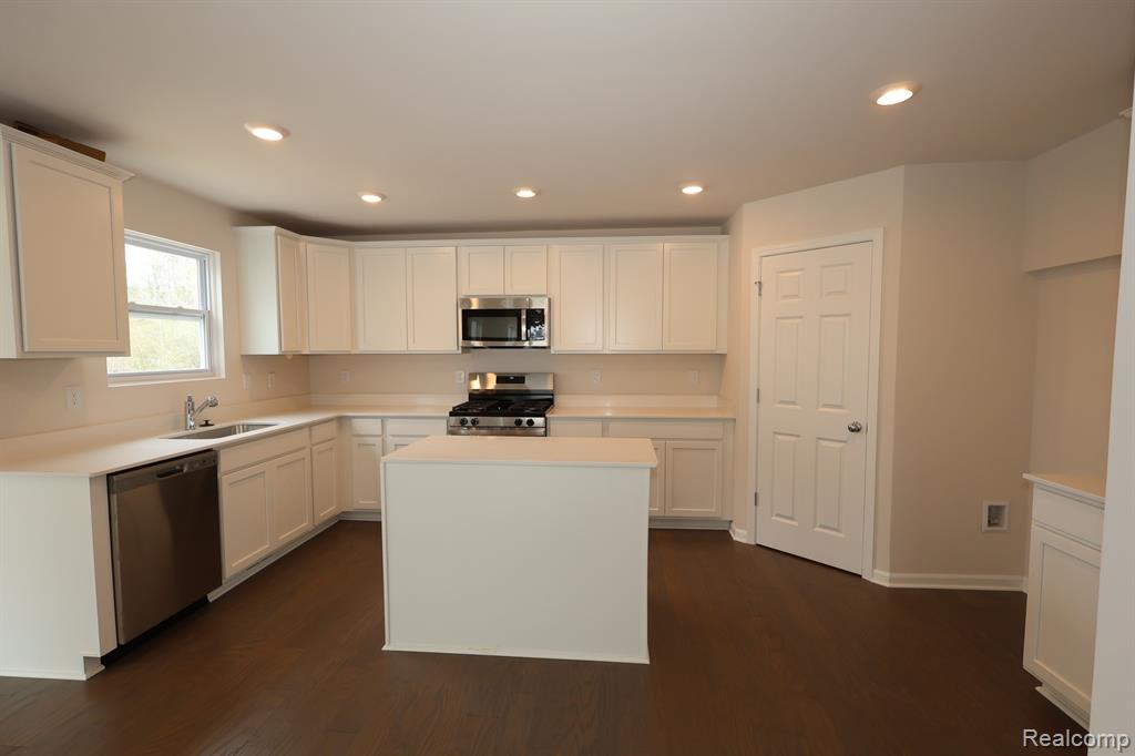 4195 Cedar Lane, Grand Blanc, MI 48439 — Photo 17