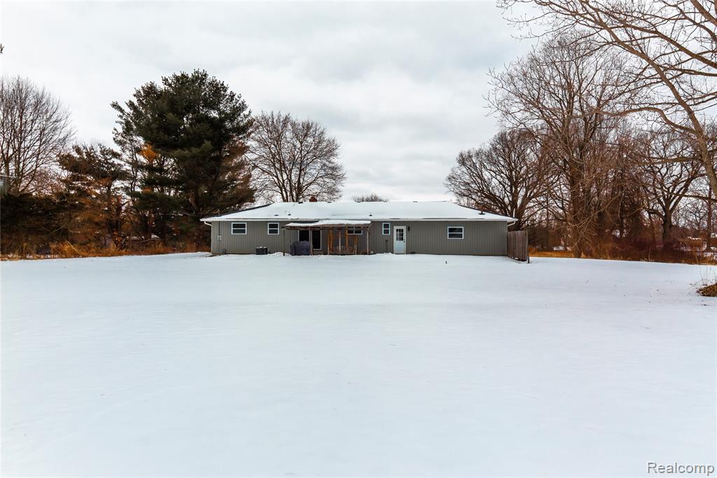 2238 Farnsworth Road, Lapeer, MI 48446 — Photo 29