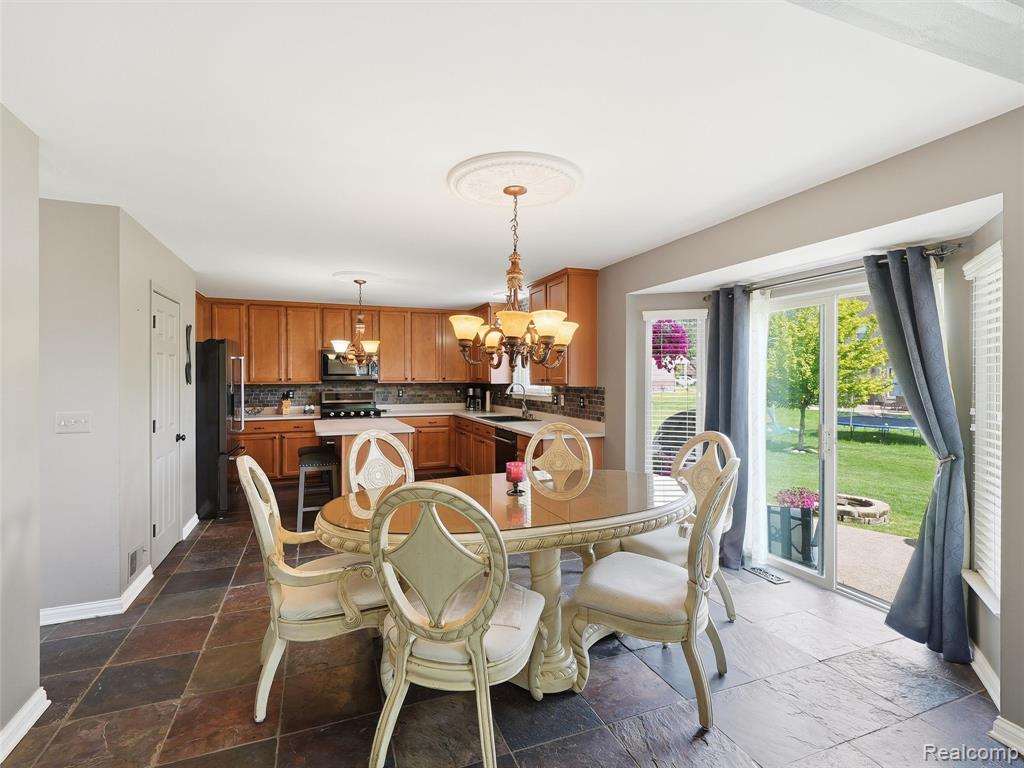 23621 Crescent Ridge Drive, New Boston, MI 48164 — Photo 13