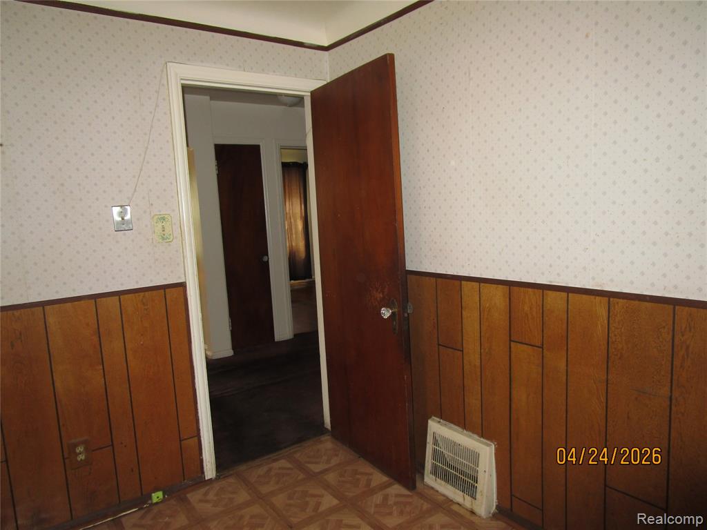 19500 Hoover Street, Detroit, MI 48205 — Photo 16