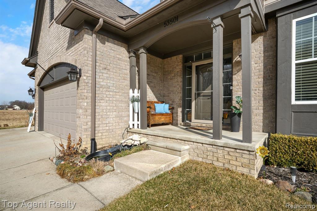 53501 MARY ANN Lane, New Baltimore, MI 48047 — Photo 4