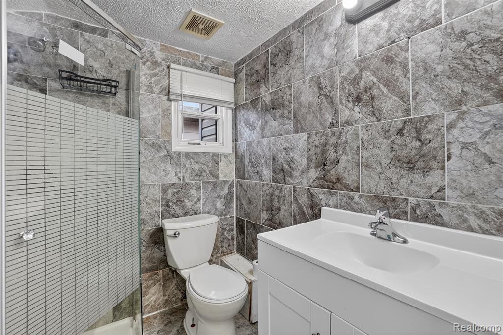 4910 HUGHES Road, Lansing, MI 48910 — Photo 21