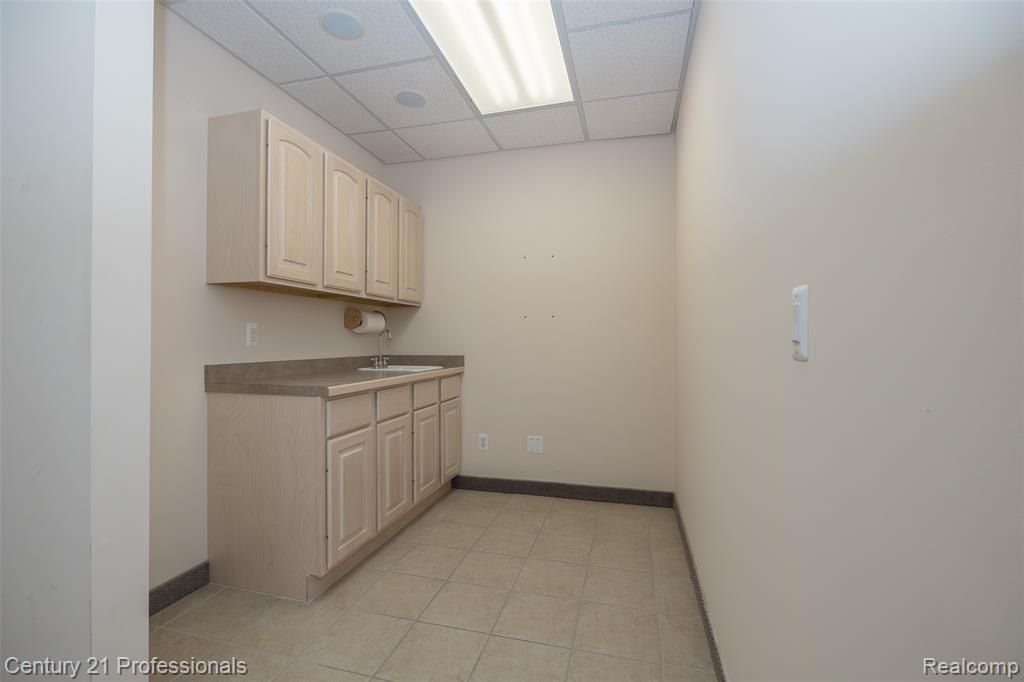 7457 M E Cad Boulevard, Clarkston, MI 48348 — Photo 9