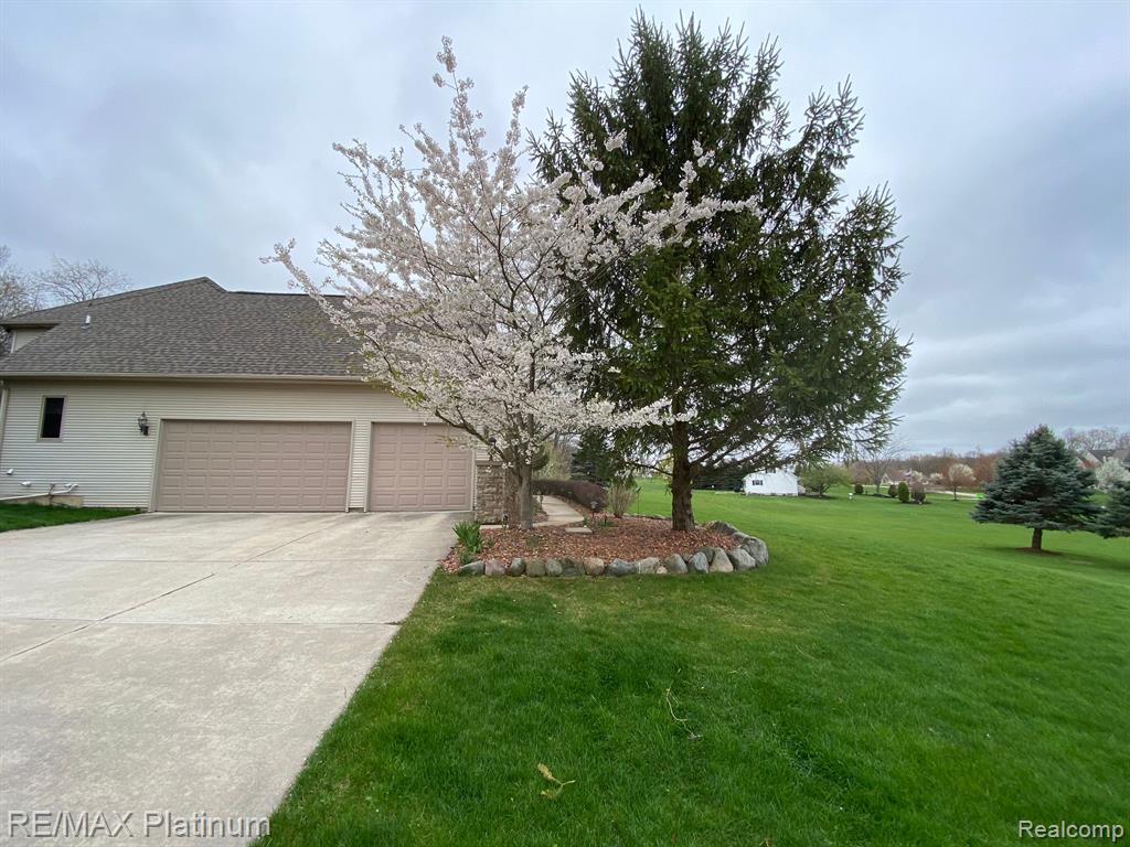 7186 GRANGER DRIVE, Howell, MI 48855 — Photo 42