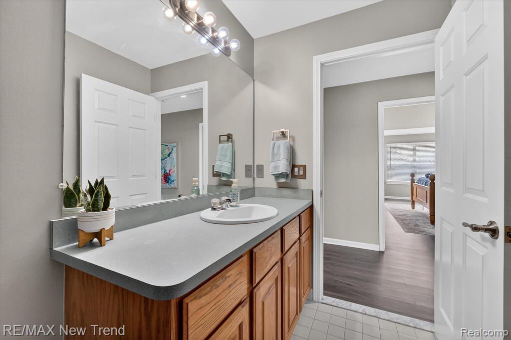 2032 Dover Drive, Wixom, MI 48393 — Photo 39