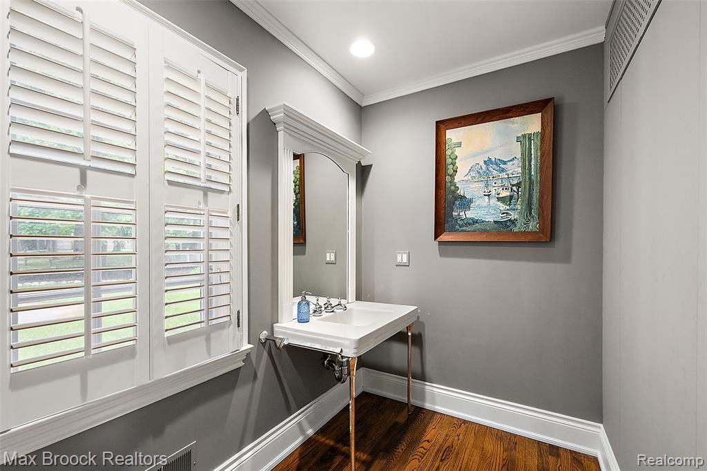 760 Lone Pine Road, Bloomfield Hills, MI 48304 — Photo 12