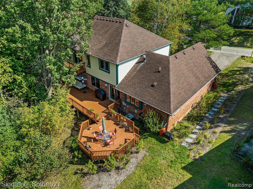 5160 Greenbriar Drive, West Bloomfield, MI 48323 — front exterior