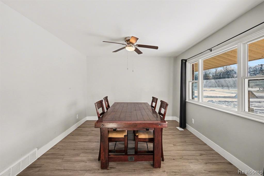 6359 E Bristol Road, Burton, MI 48519 — Photo 9
