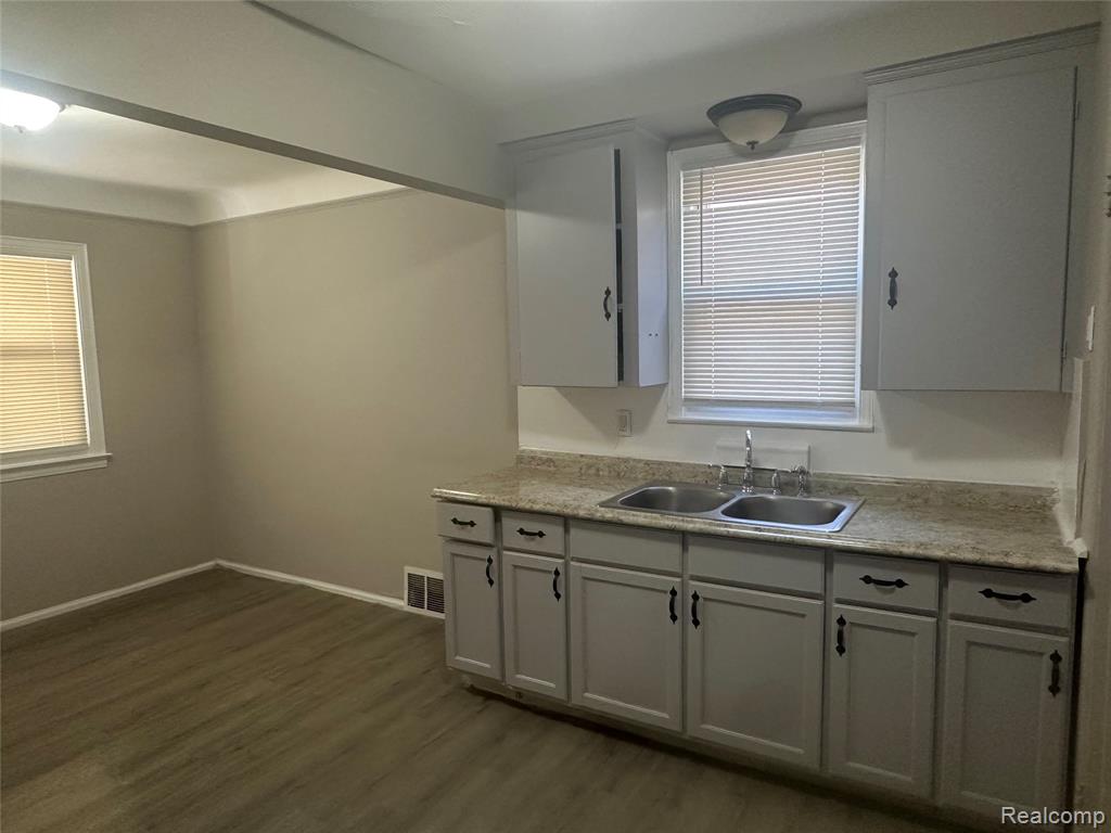 7777 Auburn Street, Detroit, MI 48228 — Photo 20