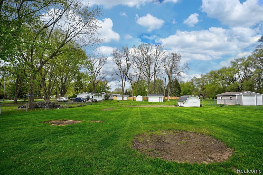 6087 E Hill Road, Grand Blanc, MI 48439 — Photo 8