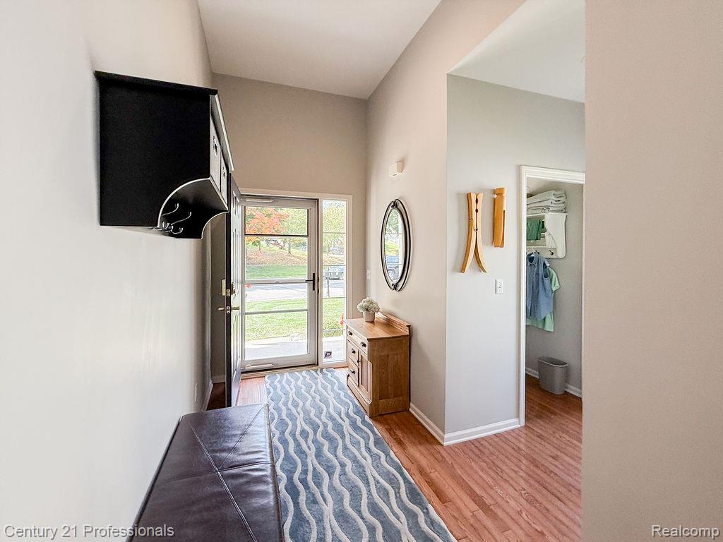 767 E Bluff Court, Rochester Hills, MI 48307 — Photo 17