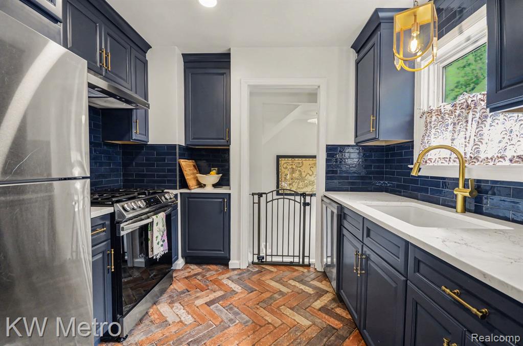 615 Royal Avenue, Royal Oak, MI 48073 — Photo 10