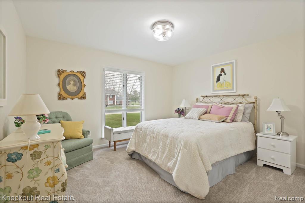 9350 OAKMONT Drive, Grand Blanc, MI 48439 — Photo 36