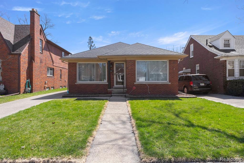 823 NEW YORK Avenue, Lincoln Park, MI 48146 — Photo 3