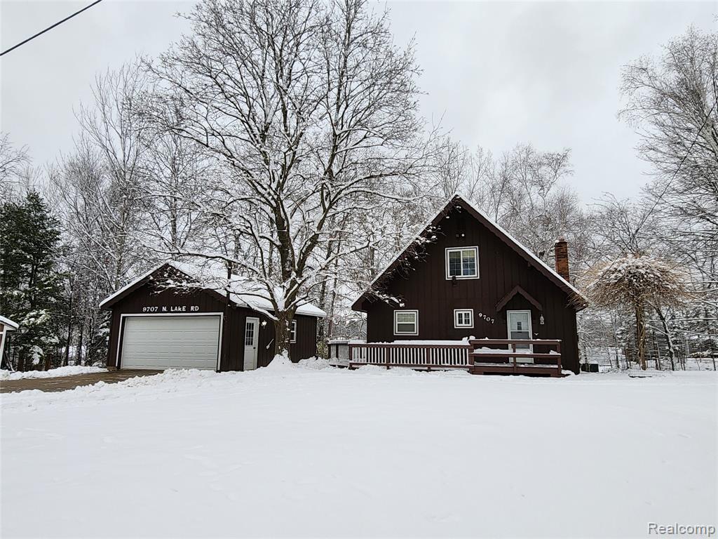 9707 North Lake Rd Road, Otter Lake, MI 48464 — front exterior